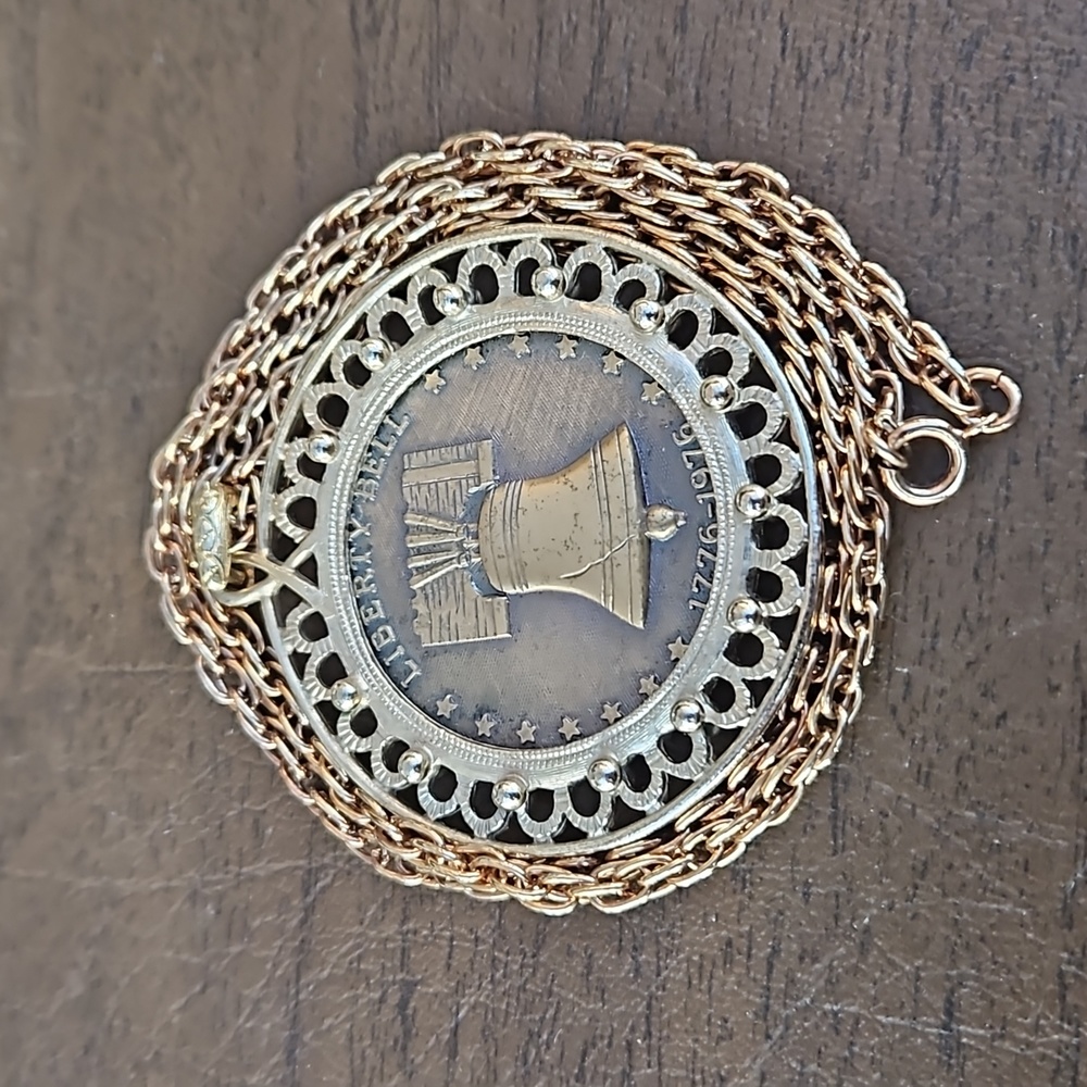 Liberty Bell 1776-1976 Bicentennial Medallion and Chain Necklace